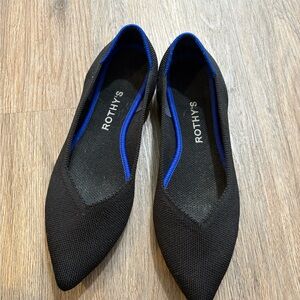 Rothy's Black and Blue Women's pointed toe Flats
